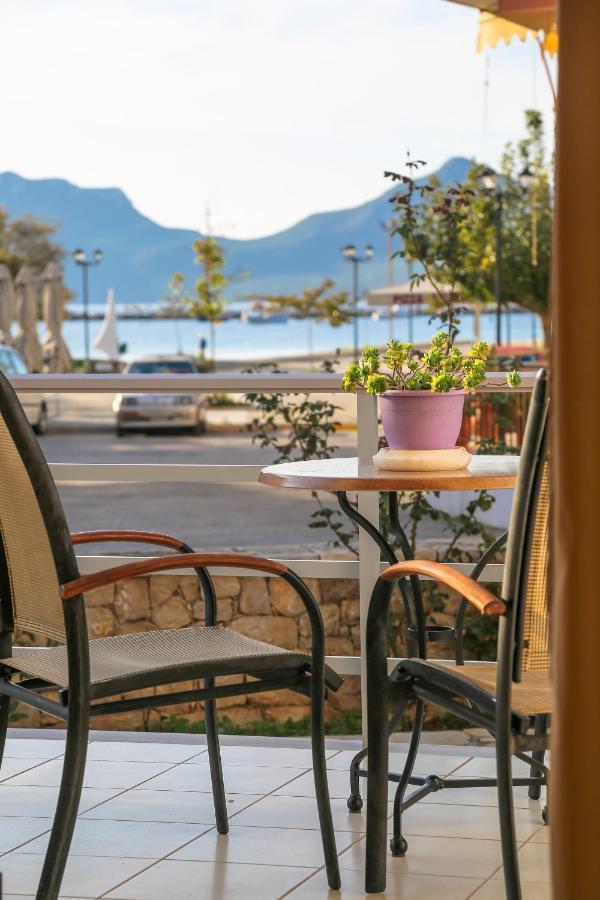 Eleni Suites Methoni エクステリア 写真