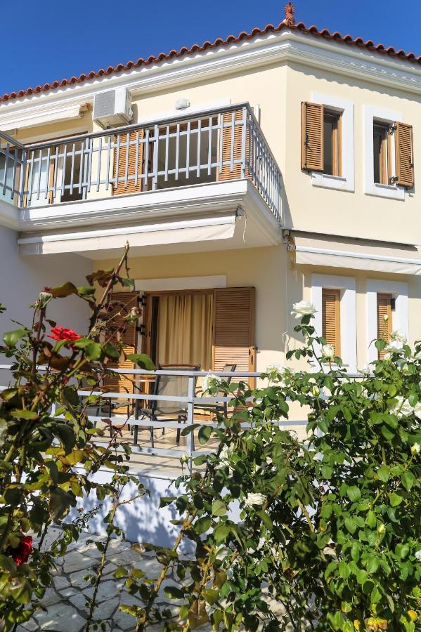 Eleni Suites Methoni エクステリア 写真