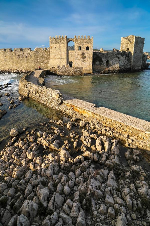 Eleni Suites Methoni エクステリア 写真